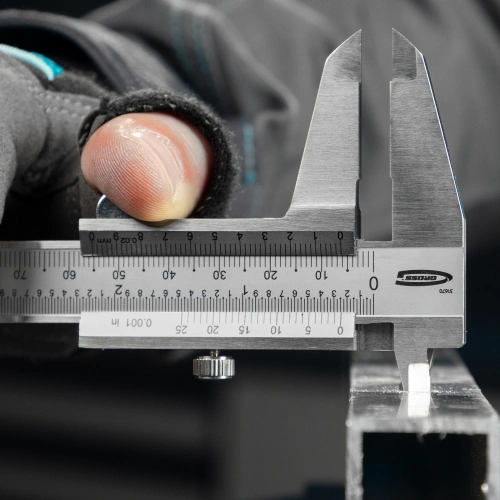 Штангенциркуль, 150 мм, 0.02 мм, нержавеющая сталь, с глубиномером Gross по ценам производителя в Екатеринбурге с доставкой по всей России