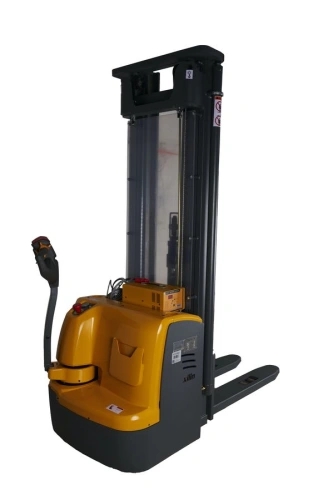 Штабелер самоходный 1,5 т 5,6 м XILIN CDDR15-III 24/200 В/Ач (сопровождаемый) по ценам производителя в Екатеринбурге с доставкой по всей России