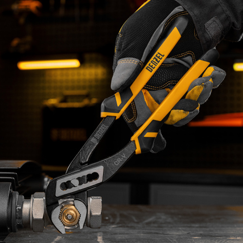 Набор инструментов, 1/2", 1/4", CrV, S2, пластиковый кейс, 64 предмета Denzel по ценам производителя в Екатеринбурге с доставкой по всей России