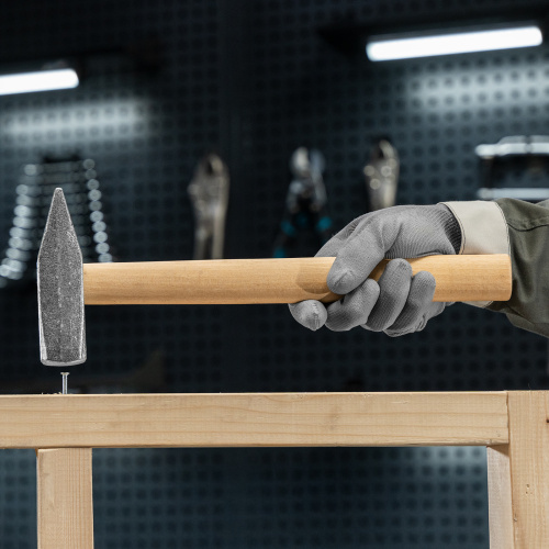 Молоток слесарный, 800 г, квадратный боек, деревянная рукоятка по ценам производителя в Екатеринбурге с доставкой по всей России