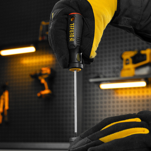 Отвертка, PH0х100 мм, S2, 3к рукоятка Denzel по ценам производителя в Екатеринбурге с доставкой по всей России