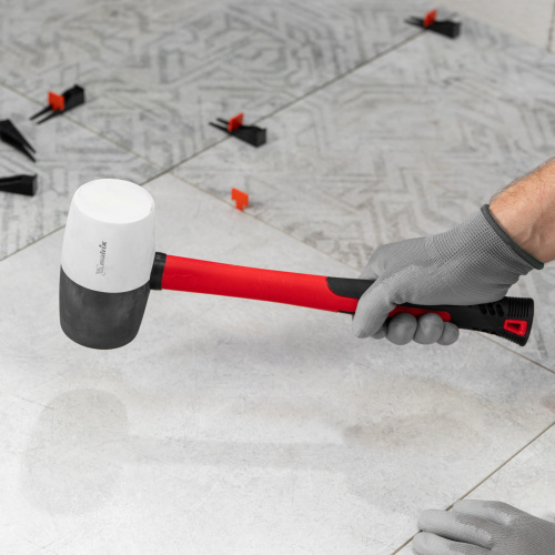 Киянка резиновая, 910 г, черно-белая резина, фибергласовая рукоятка Matrix по ценам производителя в Екатеринбурге с доставкой по всей России