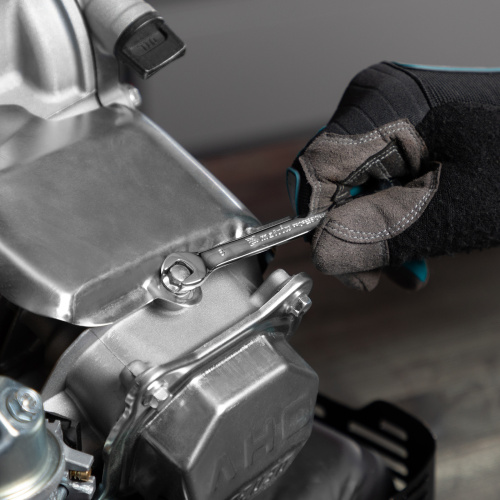 Набор ключей комбинированных, трещеточных шарнирных 8 шт Matrix по ценам производителя в Екатеринбурге с доставкой по всей России