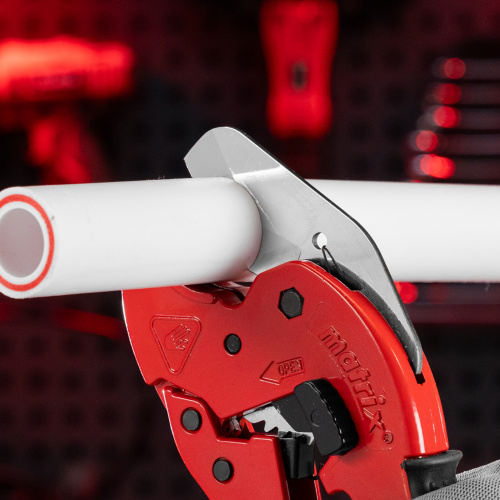 Ножницы для резки изделий из ПВХ, D до 42 мм, обрезиненная опорная рукоятка, порошковое покрытие рукояток Matrix по ценам производителя в Екатеринбурге с доставкой по всей России