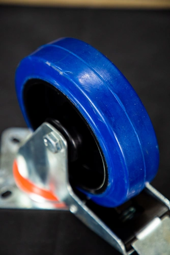 Колесо поворотное резина SRCLb 63 160 мм с тормозом (N) по ценам производителя в Екатеринбурге с доставкой по всей России