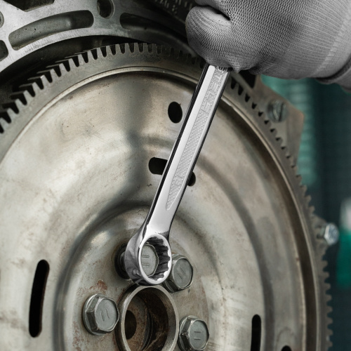 Ключ комбинированный, 18 мм, CrV, антислип Stels по ценам производителя в Екатеринбурге с доставкой по всей России