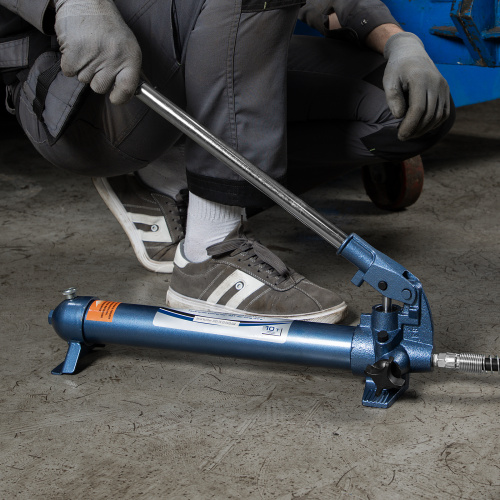 Растяжка гидравлическая, 10 т, набор из 17 предметов, 7 сменных насадок, в пластиковом кейсе Stels по ценам производителя в Екатеринбурге с доставкой по всей России